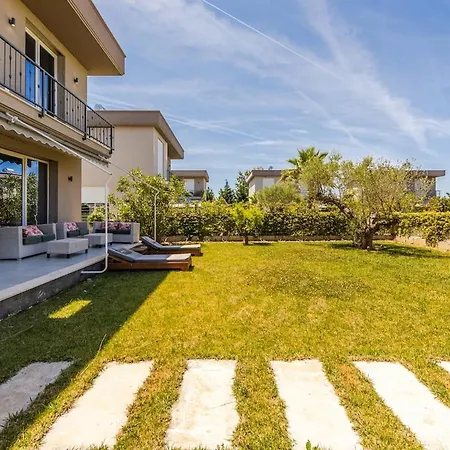 וילה Sea Garden Retreat Modern Coastal By Pikhost